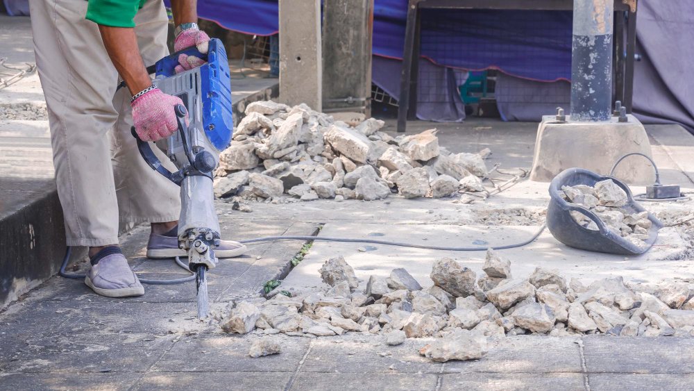 Concrete demolition services in Mississauga